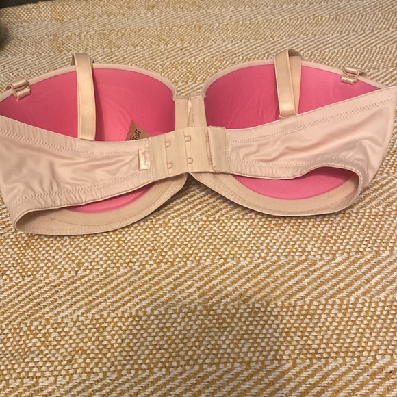pink bra - Picture 2 of 3